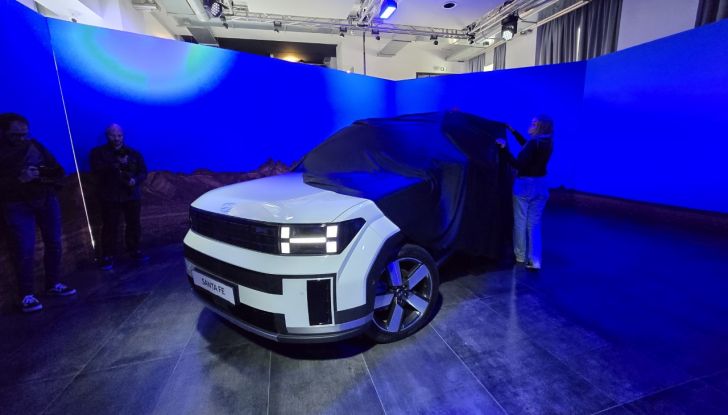 Hyundai: innovazione e rinnovo della gamma con la nuova Santa Fe - Foto 4 di 22