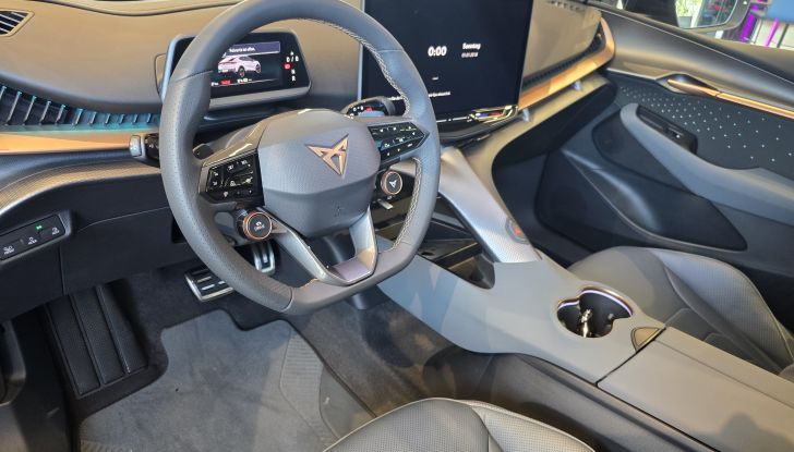 Nuova CUPRA Tavascan e Born VZ: la prova su strada dei due nuovi modelli della casa catalana - Foto 4 di 27