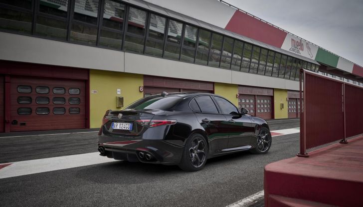 Alfa Romeo Giulia e Stelvio Quadrifoglio Super Sport: debutta la nuova serie limitata - Foto 11 di 57