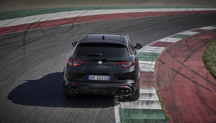 Alfa Romeo Giulia e Stelvio Quadrifoglio Super Sport: debutta la nuova serie limitata - Foto 34 di 57
