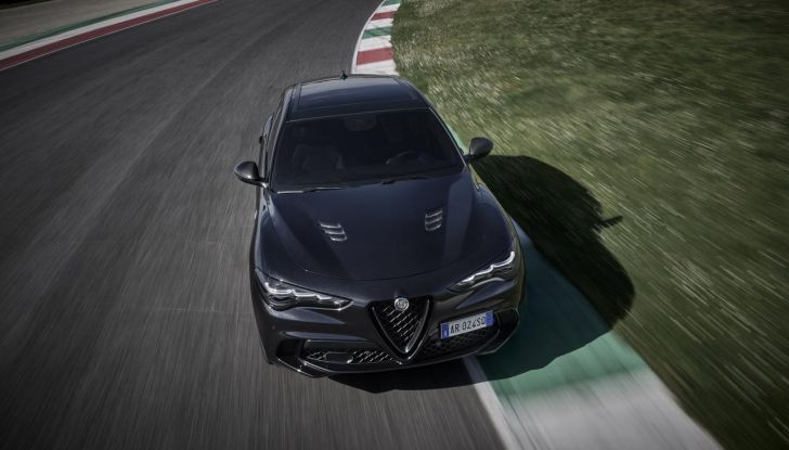 Alfa Romeo Giulia e Stelvio Quadrifoglio Super Sport: debutta la nuova serie limitata - Foto 35 di 57