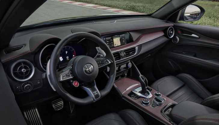 Alfa Romeo Giulia e Stelvio Quadrifoglio Super Sport: debutta la nuova serie limitata - Foto 56 di 57