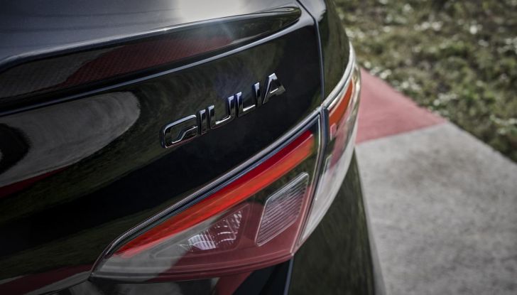 Alfa Romeo Giulia e Stelvio Quadrifoglio Super Sport: debutta la nuova serie limitata - Foto 30 di 57