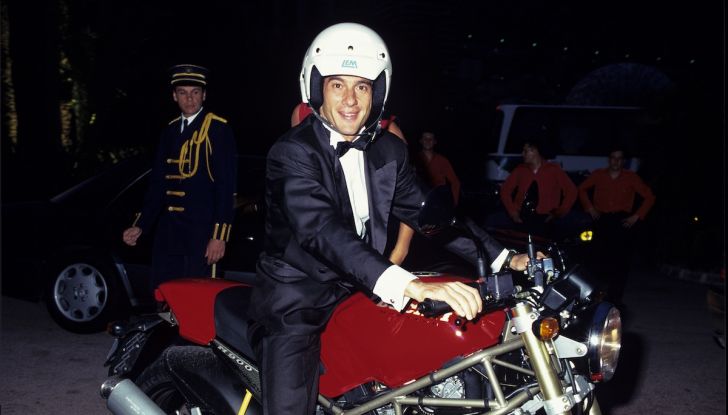 Ducati Monster 2026, in arrivo con il nuovo V2 da 890 cm³ - Foto 4 di 10