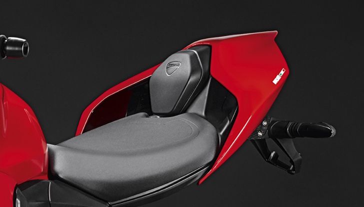 Ducati Streetfighter V2: gli accessori per esaltare design e prestazioni - Foto 7 di 9