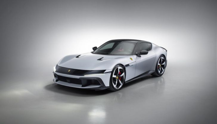 Ferrari 12Cilindri: caratteristiche, design, abitacolo, motore e prestazioni - Foto 31 di 61