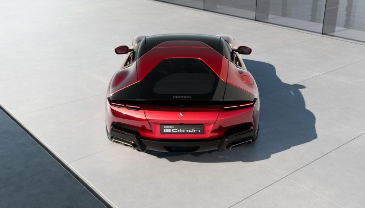 Ferrari 12Cilindri: caratteristiche, design, abitacolo, motore e prestazioni - Foto 38 di 61