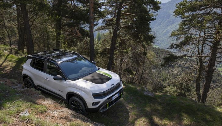 Jeep Avenger 4xe: caratteristiche, design, abitacolo, motore e prestazioni - Foto 33 di 43