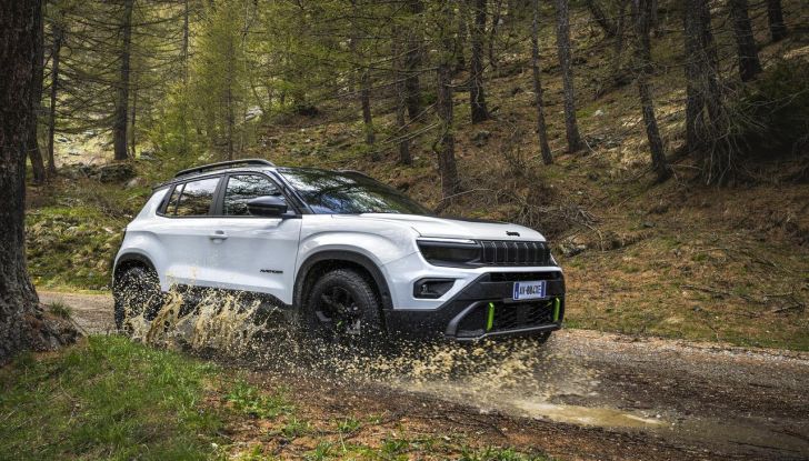 Jeep Avenger 4xe: caratteristiche, design, abitacolo, motore e prestazioni - Foto 15 di 43