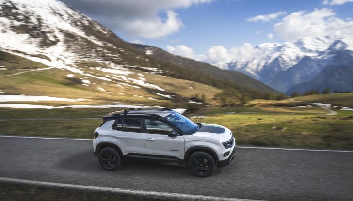 Jeep Avenger 4xe: caratteristiche, design, abitacolo, motore e prestazioni - Foto 16 di 43