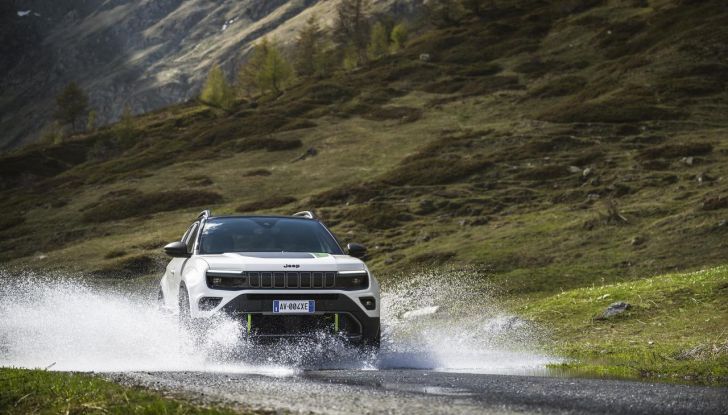 Jeep Avenger 4xe: caratteristiche, design, abitacolo, motore e prestazioni - Foto 19 di 43