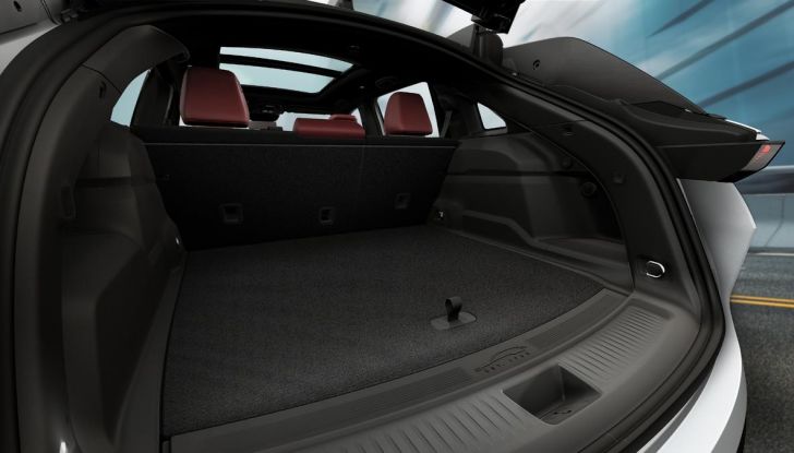 Nuova Jeep Wagoneer S: caratteristiche, design, abitacolo, prestazioni e autonomia - Foto 69 di 74