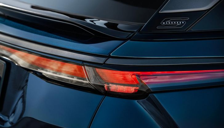 Nuova Jeep Wagoneer S: caratteristiche, design, abitacolo, prestazioni e autonomia - Foto 35 di 74