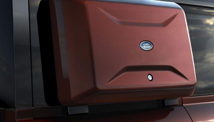 Land Rover Defender 2025: caratteristiche, design, abitacolo, motori e pacchetti - Foto 116 di 119