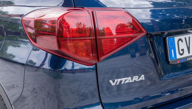 Nuova Suzuki Vitara Hybrid: caratteristiche, design, abitacolo, motori, allestimenti e prezzi - Foto 58 di 64