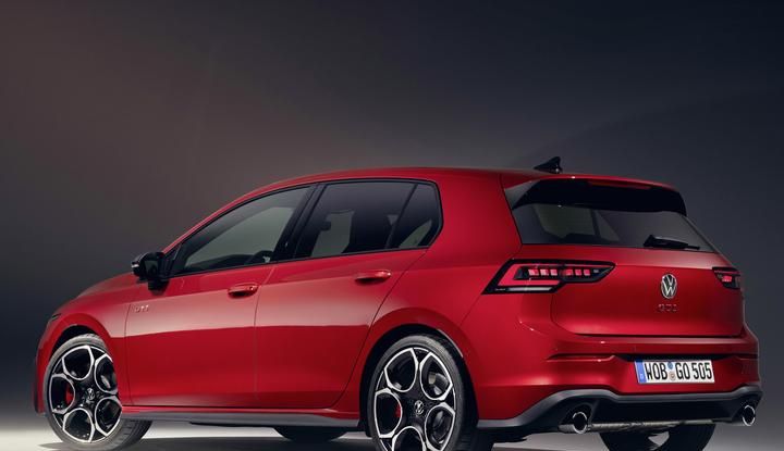 Nuova Volkswagen Golf GTI: al via i preordini da 44.505 euro - Foto 43 di 46