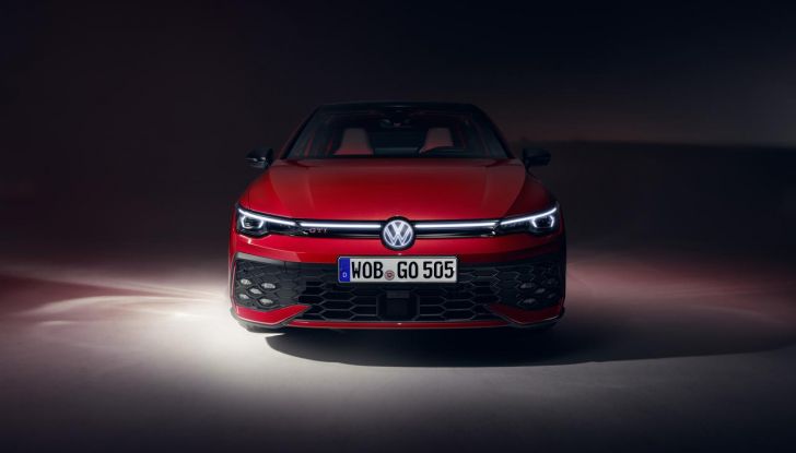 Nuova Volkswagen Golf GTI: al via i preordini da 44.505 euro - Foto 38 di 46