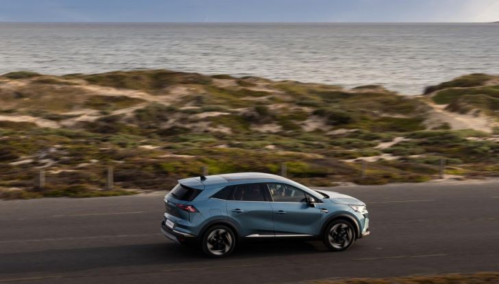 Renault Symbioz: prime informazioni sul nuovo C-SUV - Foto 58 di 103