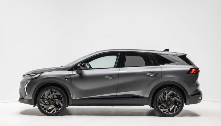 Renault Symbioz: prime informazioni sul nuovo C-SUV - Foto 103 di 103