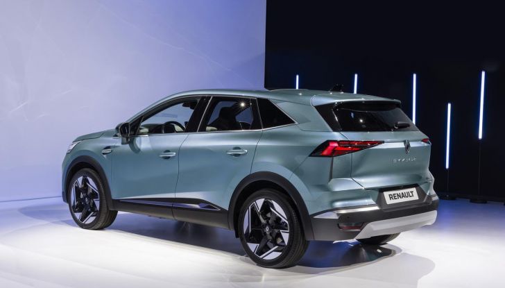 Renault Symbioz: prime informazioni sul nuovo C-SUV - Foto 8 di 103