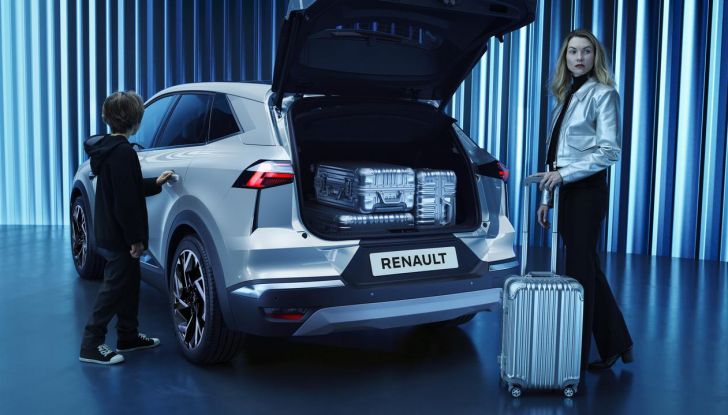 Renault Symbioz: prime informazioni sul nuovo C-SUV - Foto 98 di 103
