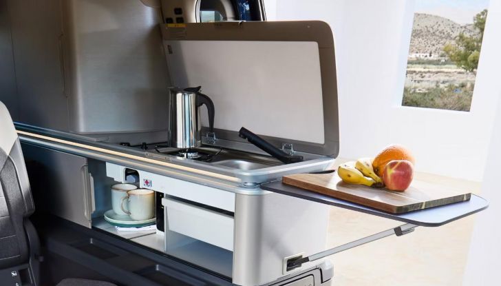 Volkswagen California 2024: caratteristiche, design, abitacolo, motori e allestimenti - Foto 4 di 10