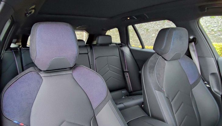 BMW Serie 5 Touring 2024: prova su strada della station wagon diesel ed elettrica - Foto 20 di 29