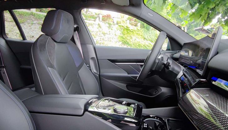 BMW Serie 5 Touring 2024: prova su strada della station wagon diesel ed elettrica - Foto 21 di 29