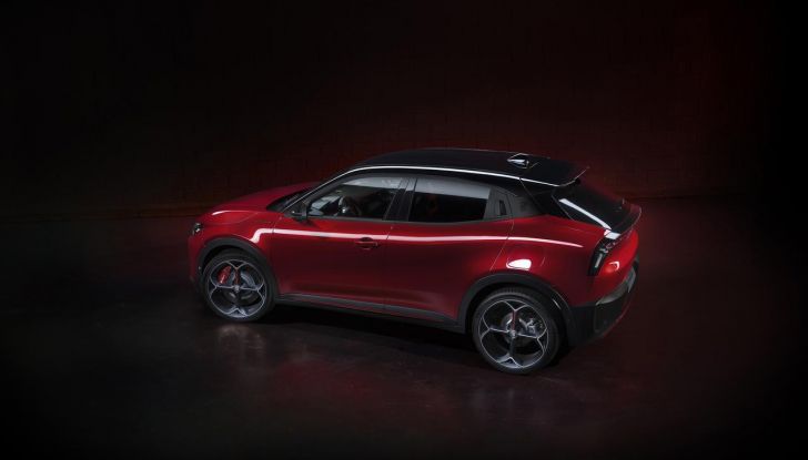 Alfa Romeo Junior Veloce: debutta la nuova versione con motore da 280 CV - Foto 11 di 59