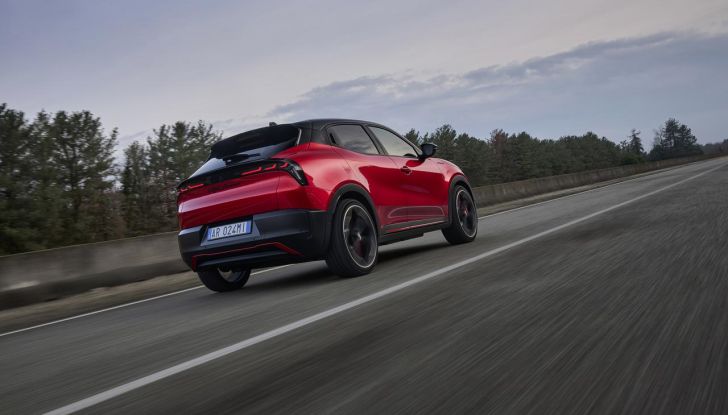 Alfa Romeo Junior Veloce: debutta la nuova versione con motore da 280 CV - Foto 5 di 59