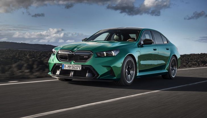 BMW M5 2025: caratteristiche, design, abitacolo, motore, autonomia, prestazioni e disponibilità - Foto 63 di 67