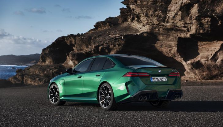 BMW M5 2025: caratteristiche, design, abitacolo, motore, autonomia, prestazioni e disponibilità - Foto 31 di 67
