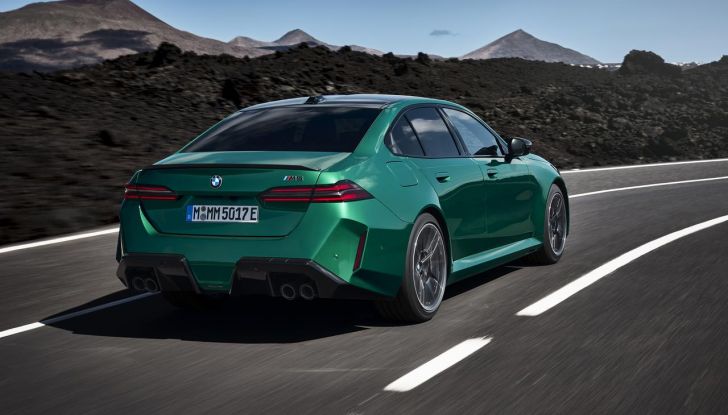 BMW M5 2025: caratteristiche, design, abitacolo, motore, autonomia, prestazioni e disponibilità - Foto 12 di 67