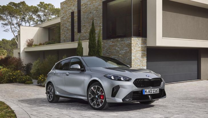 BMW Serie 1 2025: caratteristiche, design, abitacolo, versioni, motori e prestazioni - Foto 17 di 124