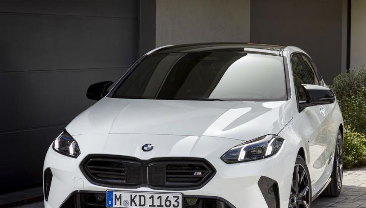 BMW Serie 1 2025: caratteristiche, design, abitacolo, versioni, motori e prestazioni - Foto 59 di 124