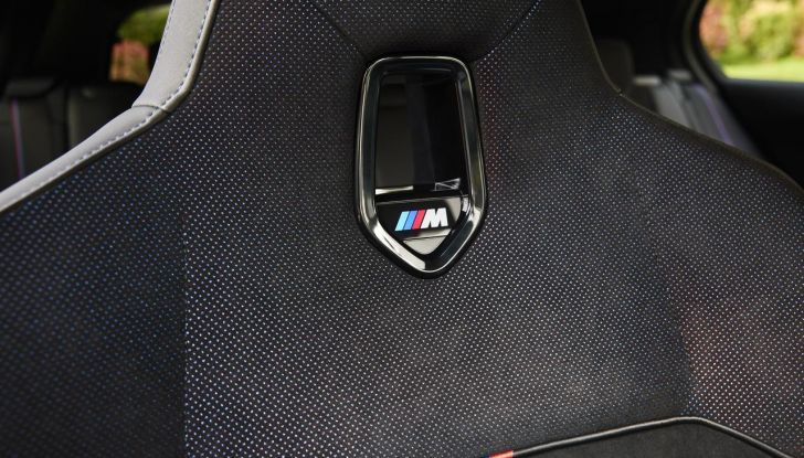 BMW Serie 1 2025: caratteristiche, design, abitacolo, versioni, motori e prestazioni - Foto 99 di 124