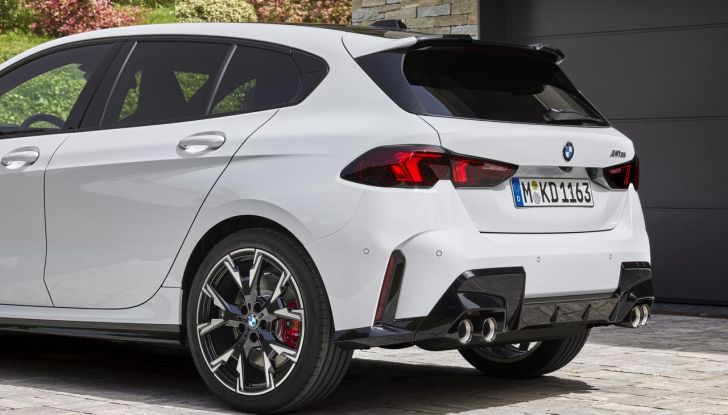 BMW Serie 1 2025: caratteristiche, design, abitacolo, versioni, motori e prestazioni - Foto 60 di 124