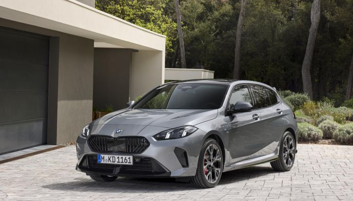 BMW Serie 1 2025: caratteristiche, design, abitacolo, versioni, motori e prestazioni - Foto 13 di 124