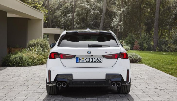 BMW Serie 1 2025: caratteristiche, design, abitacolo, versioni, motori e prestazioni - Foto 82 di 124