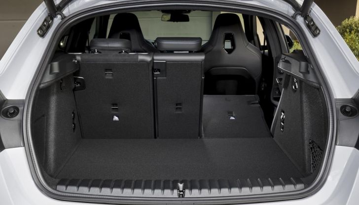 BMW Serie 1 2025: caratteristiche, design, abitacolo, versioni, motori e prestazioni - Foto 106 di 124