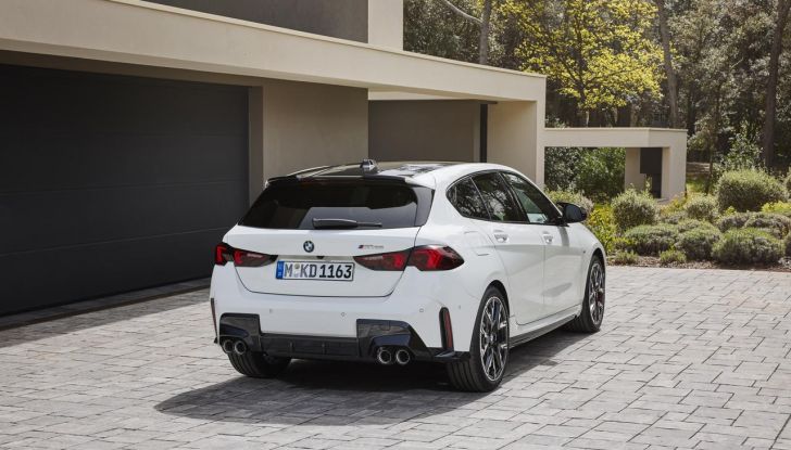 BMW Serie 1 2025: caratteristiche, design, abitacolo, versioni, motori e prestazioni - Foto 83 di 124