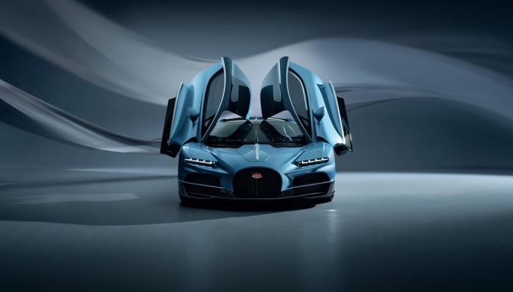 Bugatti Tourbillon: caratteristiche, design, abitacolo, motore, prestazioni, autonomia e prezzo - Foto 25 di 43