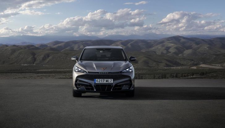 Cupra Tavascan: al via agli ordini in Italia in quattro versioni da 51.850 euro - Foto 5 di 45