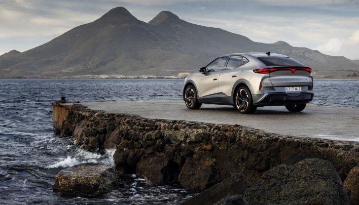 Cupra Tavascan: al via agli ordini in Italia in quattro versioni da 51.850 euro - Foto 39 di 45