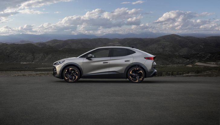 Cupra Tavascan: al via agli ordini in Italia in quattro versioni da 51.850 euro - Foto 6 di 45