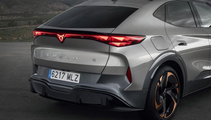 Cupra Tavascan: al via agli ordini in Italia in quattro versioni da 51.850 euro - Foto 17 di 45