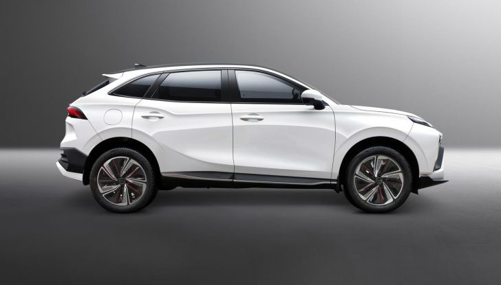 Debutta Forthing Italia: abbiamo provato il crossover ed il monovolume - Foto 22 di 111