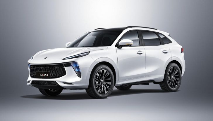 Debutta Forthing Italia: abbiamo provato il crossover ed il monovolume - Foto 37 di 111