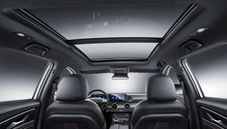 Debutta Forthing Italia: abbiamo provato il crossover ed il monovolume - Foto 10 di 111