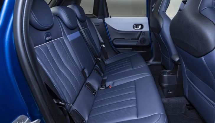 Mini Cooper 5 porte: caratteristiche, design, abitacolo, allestimenti, motori e prestazioni - Foto 22 di 31